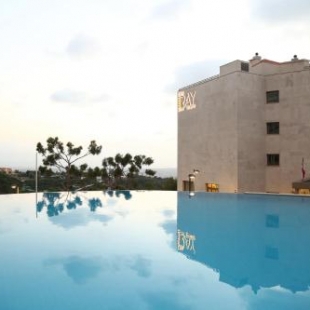 Фотография гостиницы The Ray Hotel and Studios