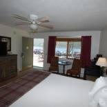 Фотография мотеля Western Riviera Lodging