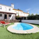 Фотография гостевого дома Magnífica casa con piscina privada