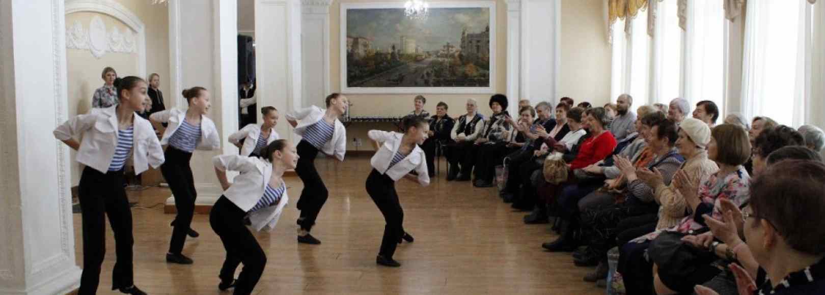 Фотография конференц-зала ЦК Эльмаш имени Глазкова Ю.П Конференц-зал