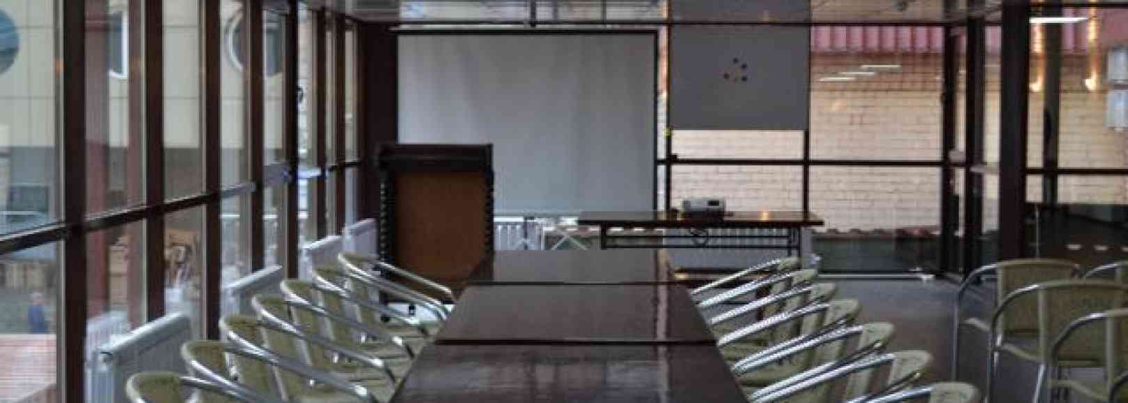 Фотография конференц-зала Держава