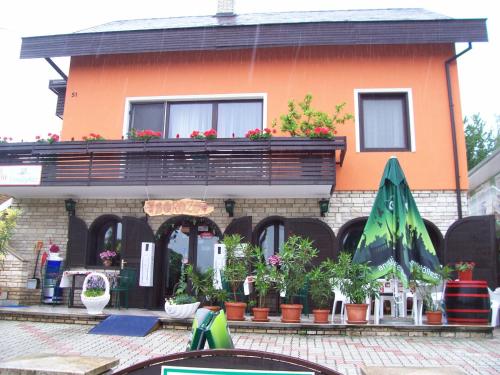 Фотография гостевого дома Júlia Vendégház