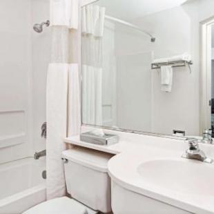 Фотография гостиницы Days Inn by Wyndham Greeley