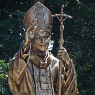 Фотография памятника Памятник Иоанну Павлу II