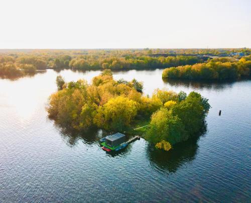 Фотографии базы отдыха
Тайники Севера Дом баня на воде