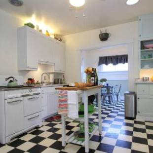 Фотографии гостевого дома 
            Retro Bungalow