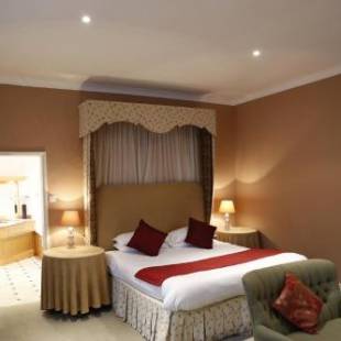 Фотографии гостиницы
The Crown Hotel Stone