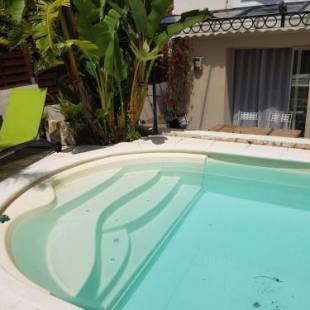 Фотографии мини отеля 
            VILLA BEAUSEJOUR