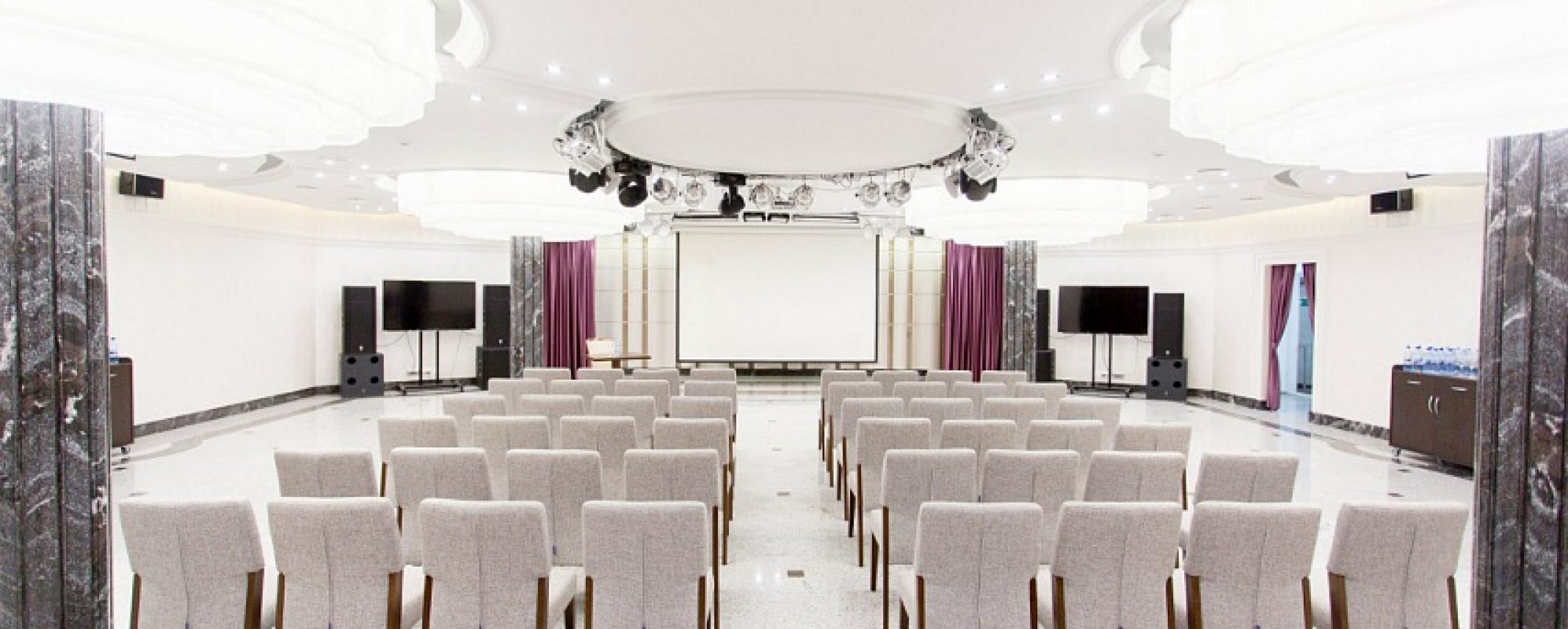 Фотографии конференц-зала Банкетный зал