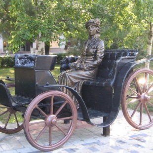 Фотография памятника Дама в фаэтоне