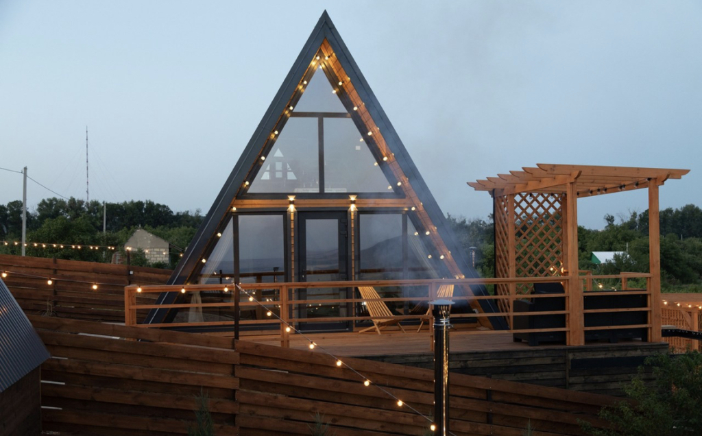 Фотография Коттеджа Шале Посуточно с Видом на Озеро СНТ Зори Кавказа