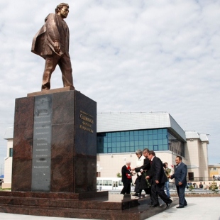Фотография памятника Памятник Геологу Ф. К. Салманову