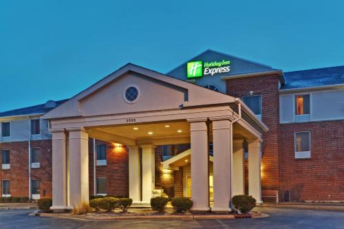 Фотография гостиницы Holiday Inn Express Hotel & Suites Chicago-Algonquin, an IHG Hotel