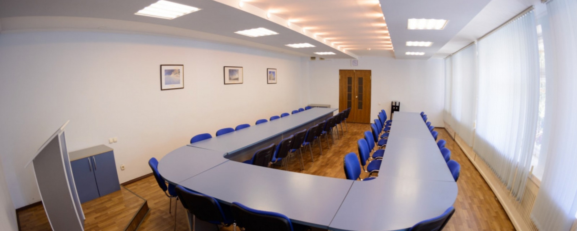 Фотографии конференц-зала Конференц-зал на 40 мест