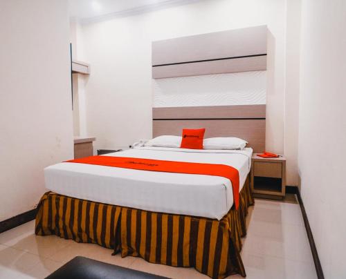 Фотография гостиницы Reddoorz Plus near Makassar Town Square