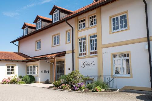 Фотография гостиницы Glasl's Landhotel