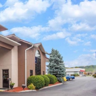 Фотография гостиницы Baymont by Wyndham Pigeon Forge near Island Drive