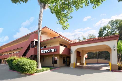 Фотография гостиницы Days Inn by Wyndham Encinitas Moonlight Beach