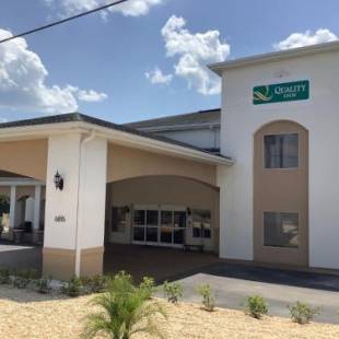 Фотографии гостиницы 
            Quality Inn Zephyrhills-Dade City