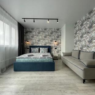 Фотография квартиры Квартира 1Ком Посуточно с Витражным Окном и Видами на Город