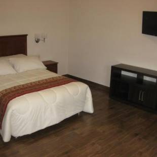 Фотографии гостиницы 
            Hotel Tito