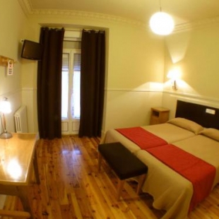 Фотография гостевого дома Hostal Canovas