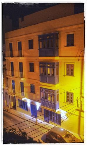 Фотография гостиницы The Exiles Hotel