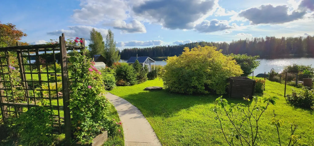 Фотография Коттеджа Дом у озера