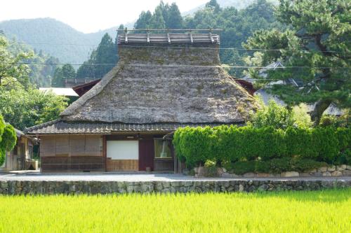 Фотография гостевого дома Miyama Futon & Breakfast Thatched Cottages