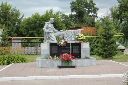 Фотографии памятника 
            Памятник на братской могиле в слободе Беломестное