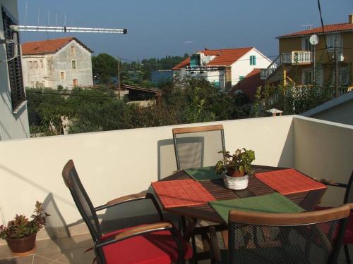 Фотография гостевого дома Apartments by the sea Preko, Ugljan - 14917