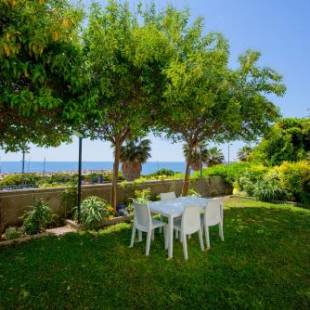 Фотографии мини отеля
B&B Maison De Revel