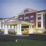 Фотография гостиницы Holiday Inn Express Baton Rouge North, an IHG Hotel