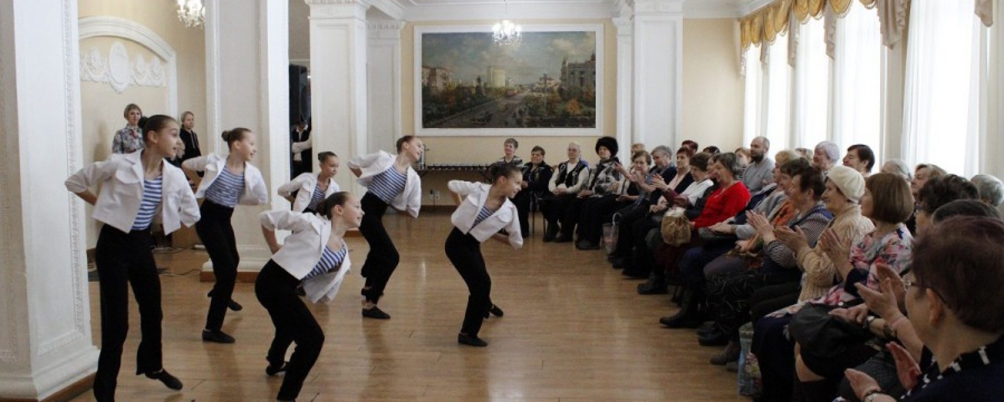 Фотографии конференц-зала ЦК Эльмаш имени Глазкова Ю.П Конференц-зал