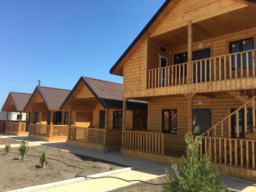 Фотографии базы отдыха 
            Holidays