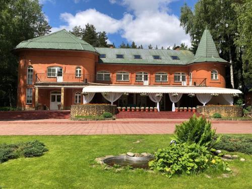 Фотографии базы отдыха 
            Загородный клуб Бисерово