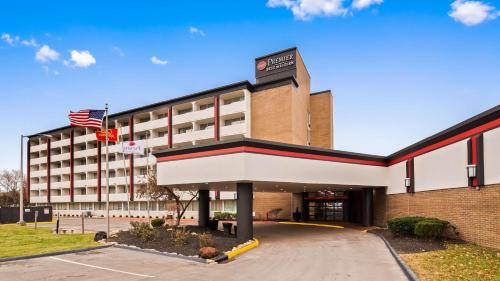 Фотография гостиницы Best Western Premier Kansas City Sports Complex Hotel