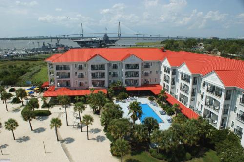 Фотография гостиницы Harborside at Charleston Harbor Resort and Marina