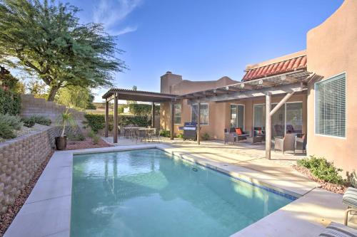 Фотографии гостевого дома
Bermuda Dunes House and Casita with Outdoor Paradise!