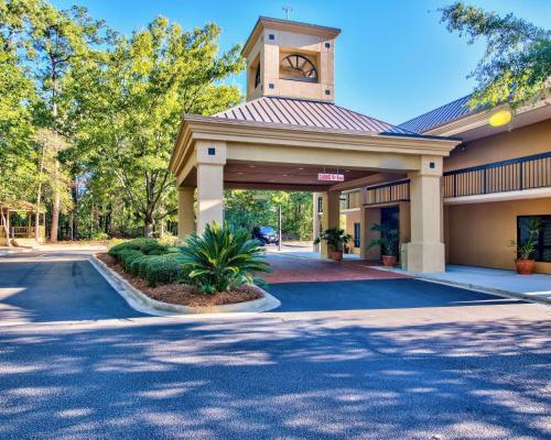 Фотография гостиницы Clarion Inn & Suites Aiken