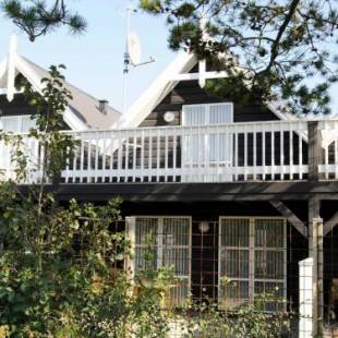 Фотографии гостевого дома
Two-Bedroom Holiday home in Blåvand 6