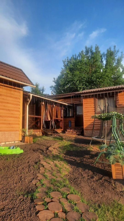 Фотография Коттеджа Частный дом с бассейном и беседкой