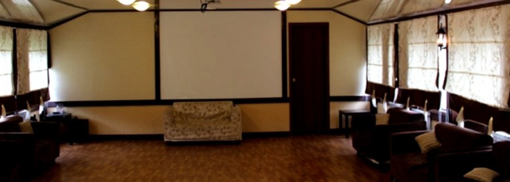 Фотография конференц-зала Карамболь