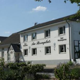 Фотографии гостиницы 
            Hotel Garni - Am Rosenplatz,24 Stunden Check in, kostenfreie Parkplätze