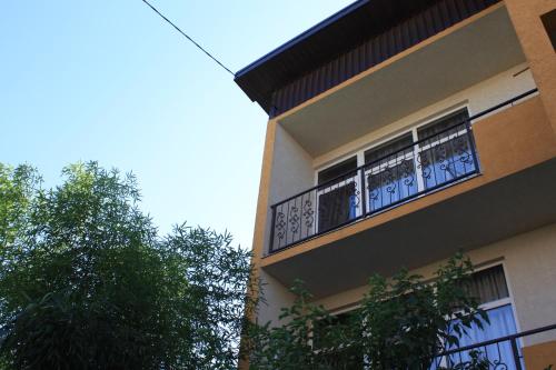 Фотография гостевого дома Абрикос