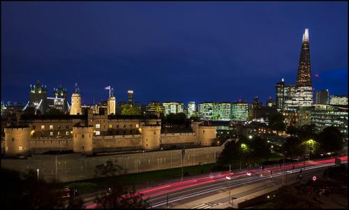 Фотография гостиницы Tower Suites by Blue Orchid