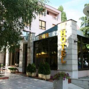 Фотографии гостиницы
Hotel Dinara