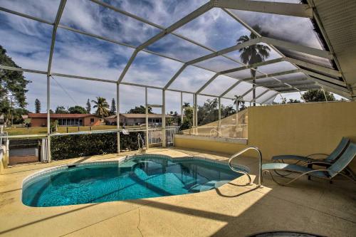 Фотографии гостевого дома
Cape Coral Escape with Screened Pool, Near Beaches!