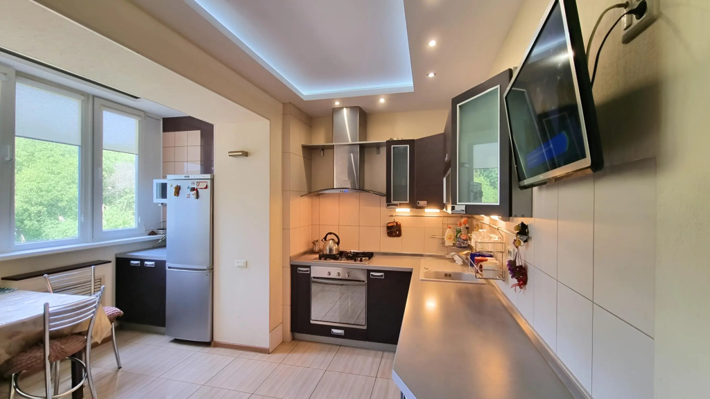 Фотография квартиры Квартира Трехкомнатная в центре Ромашки