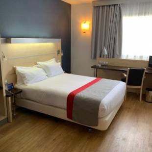 Фотографии гостиницы 
            Holiday Inn Express Vitoria, an IHG Hotel